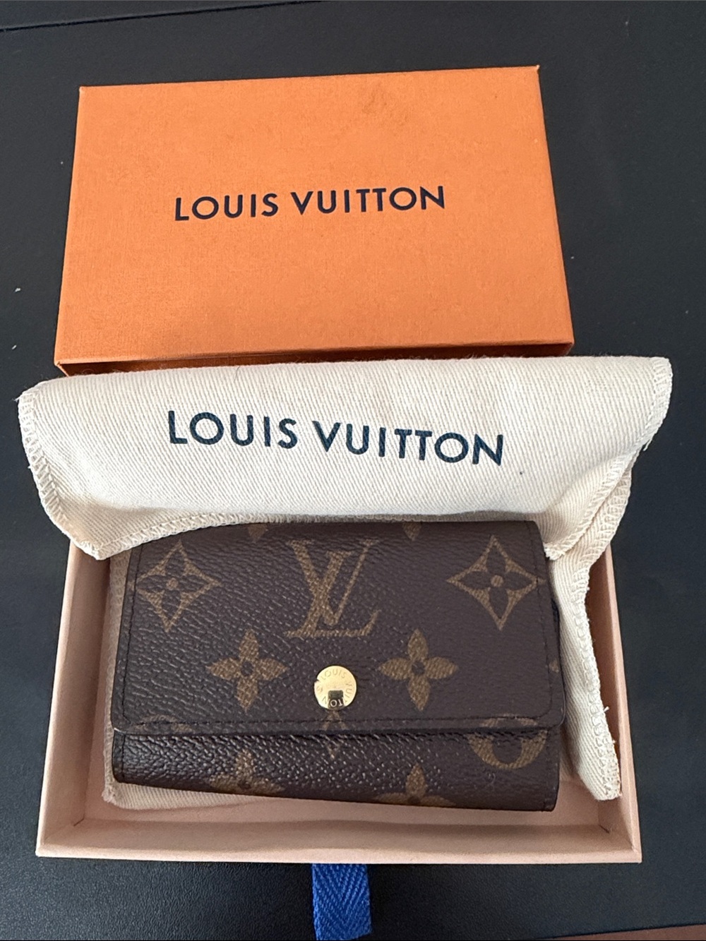 Louis Vuitton Monogram Canvas 6Ring Key holder - Brown w/bag and box